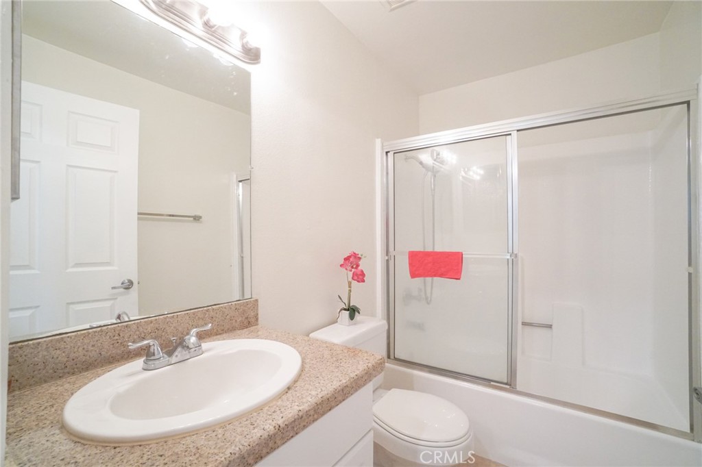 5510 Owensmouth Avenue 209 Property Photo 11