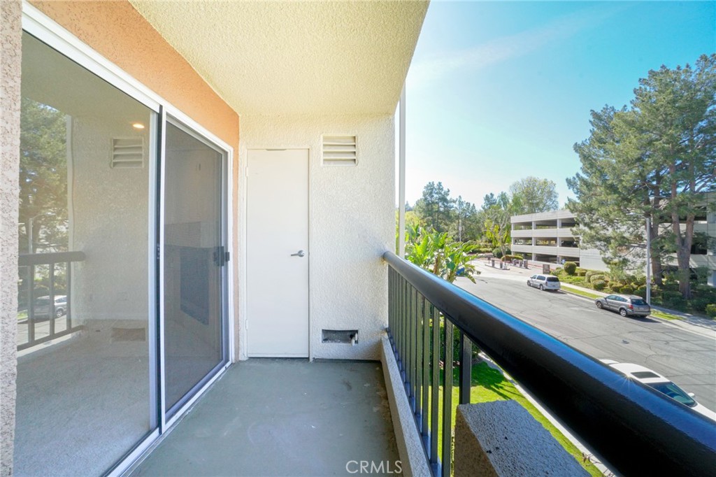5510 Owensmouth Avenue 209 Property Photo 15