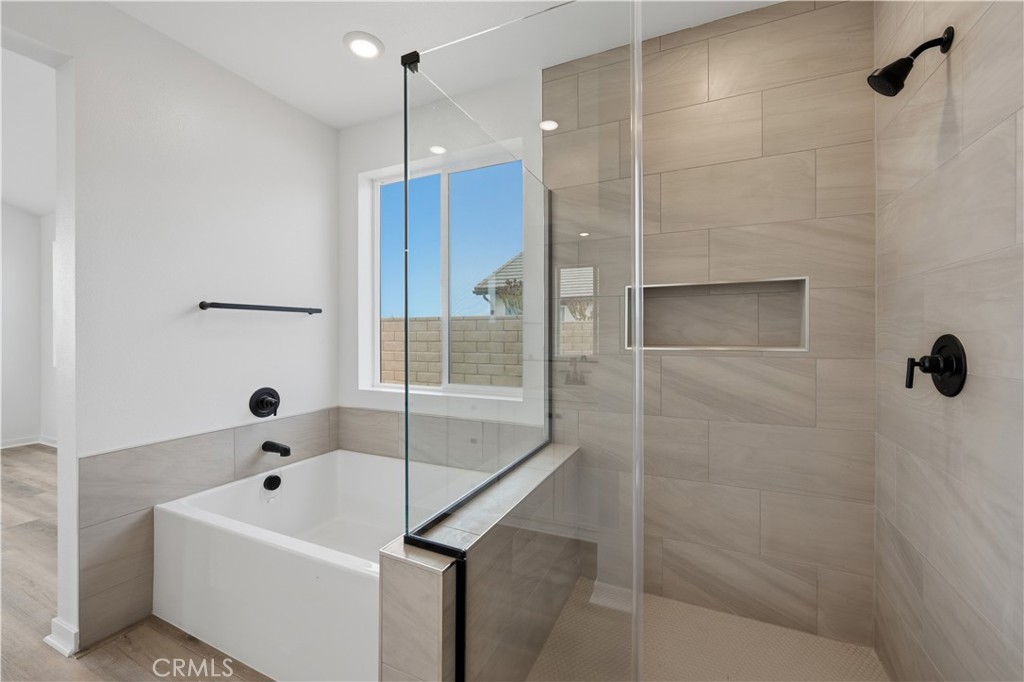 28520 Wildflower Terrace Property Photo 9