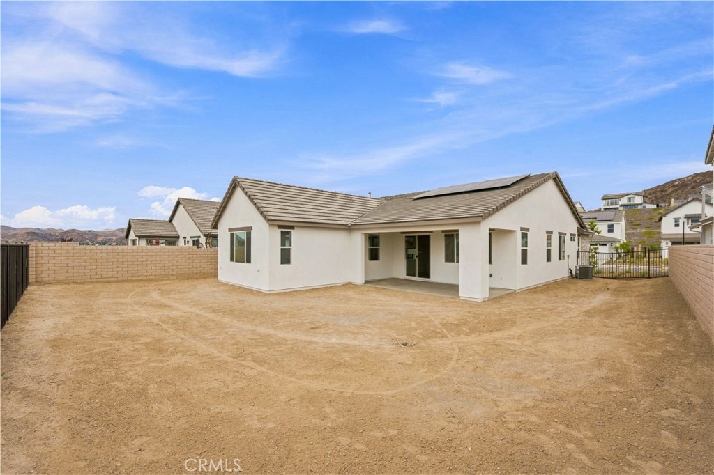 28520 Wildflower Terrace Property Photo 13