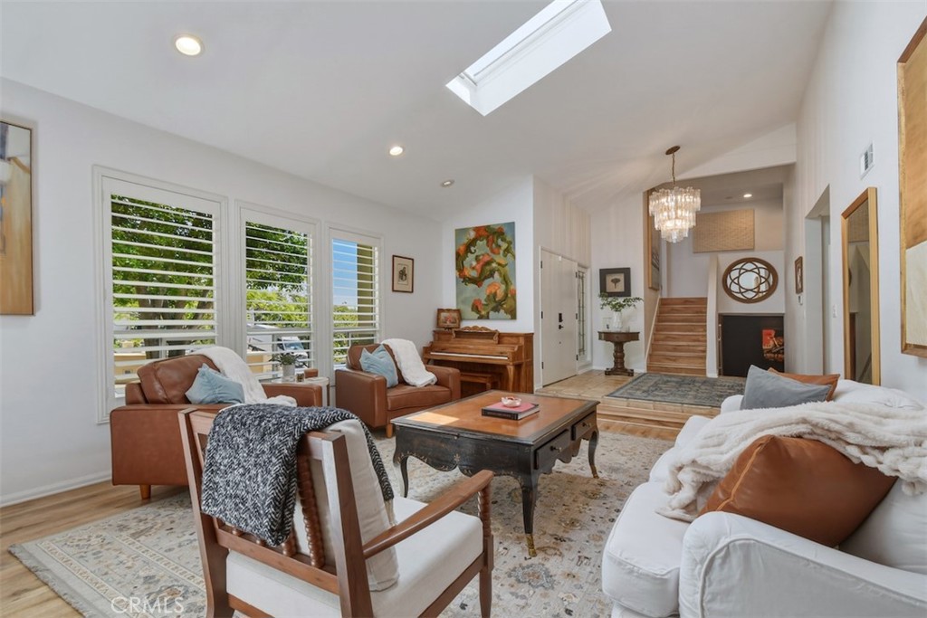 4237 Ellenita Property Photo 7