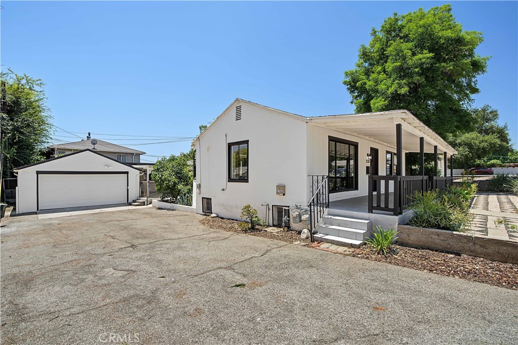 2538 Woodlyn Road Property Photo 10