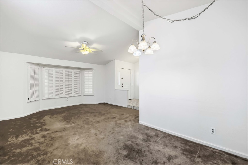 39341 Rockcliff Court Property Photo 6