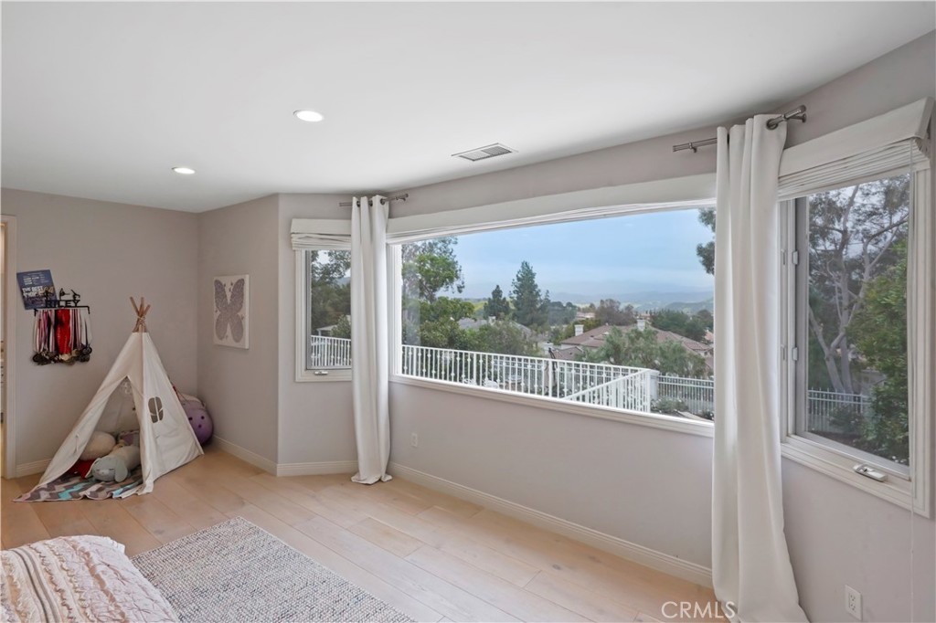 25418 Cumberland Property Photo 18