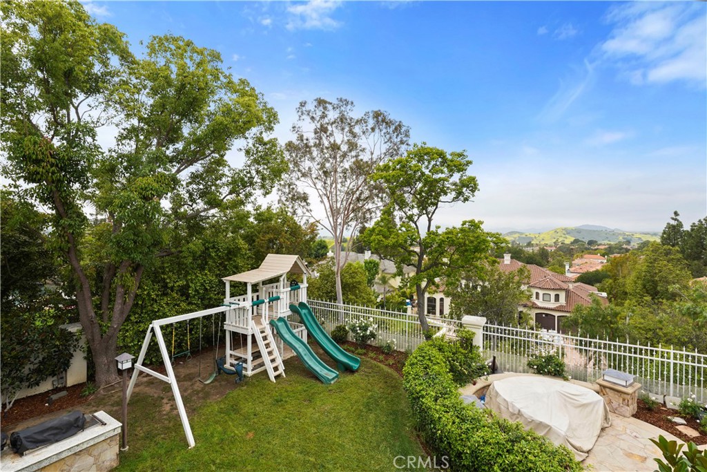 25418 Cumberland Property Photo 23