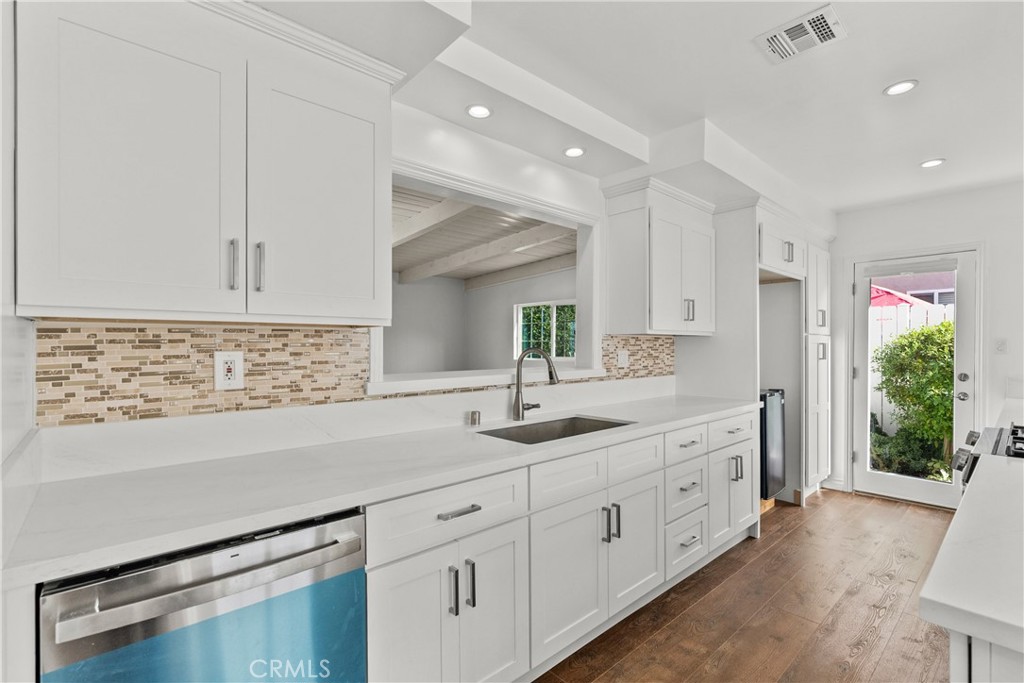 9632 Forbes Avenue Property Photo 9