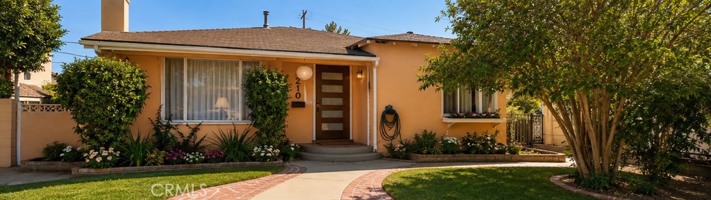 112 S 2nd Property Photo 5