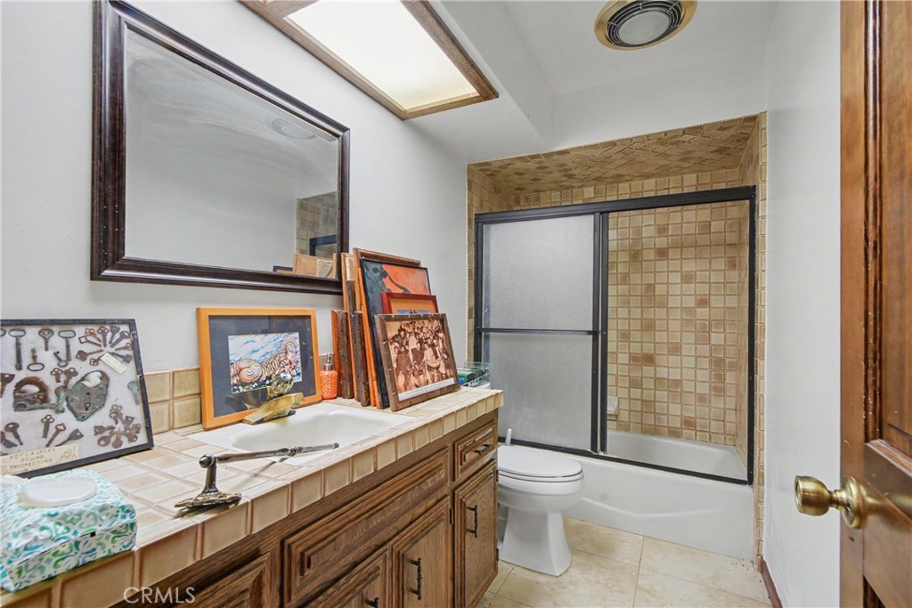 2421 Willow Property Photo 26