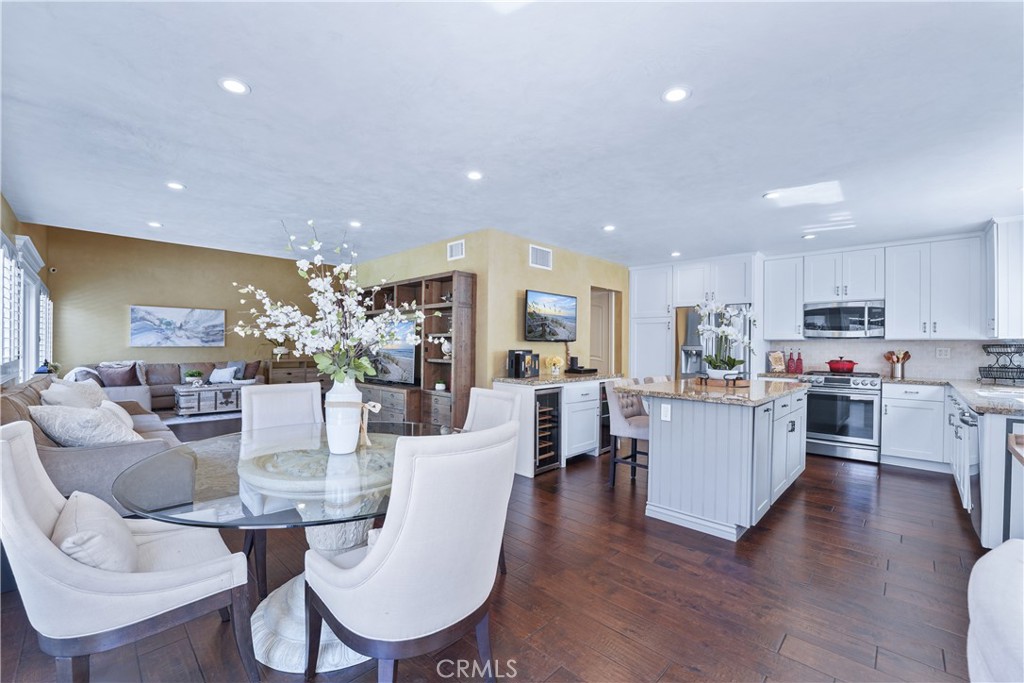 1571 W Tedmar Property Photo 10