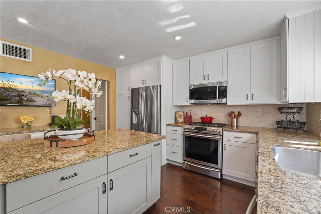 1571 W Tedmar Property Photo 14