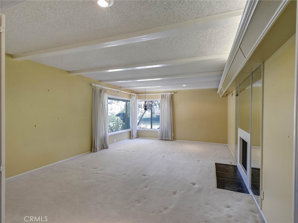 4064 Sapphire Property Photo 4