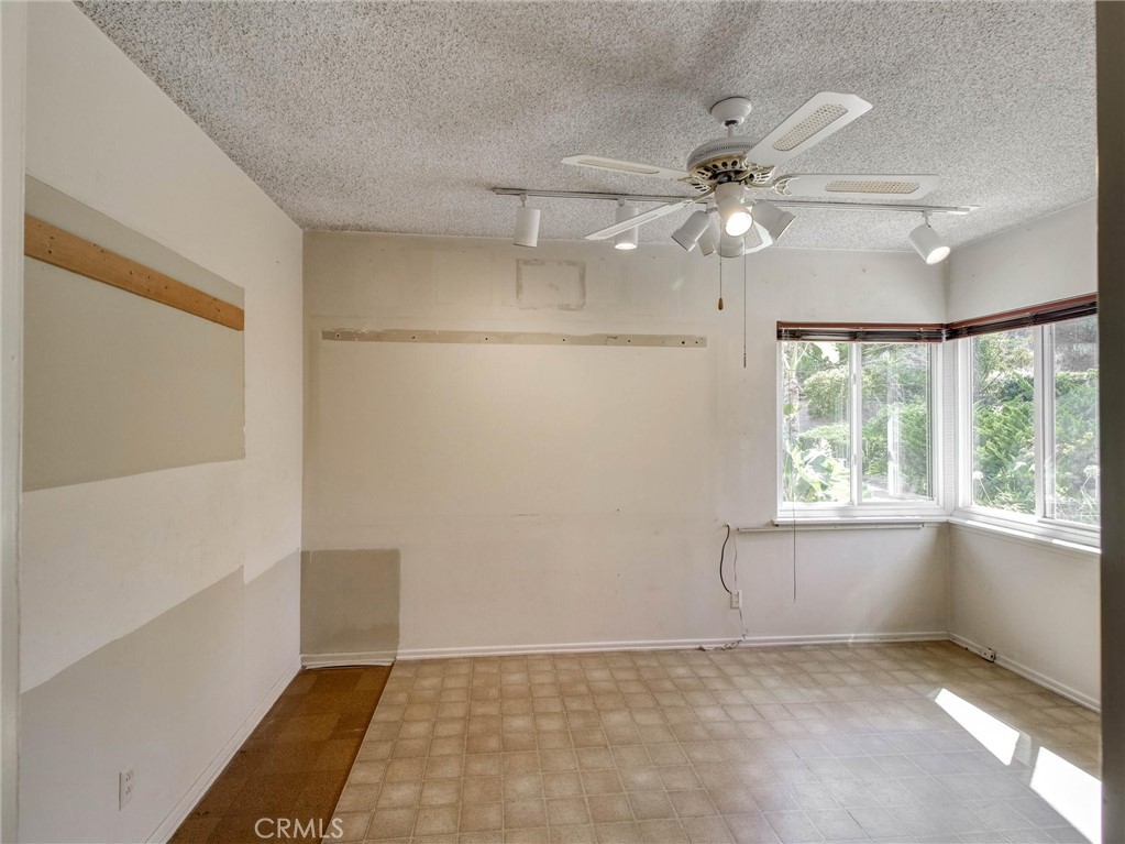 4064 Sapphire Property Photo 21
