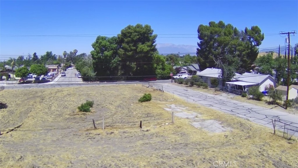 25237 Bessant St Property Photo 5