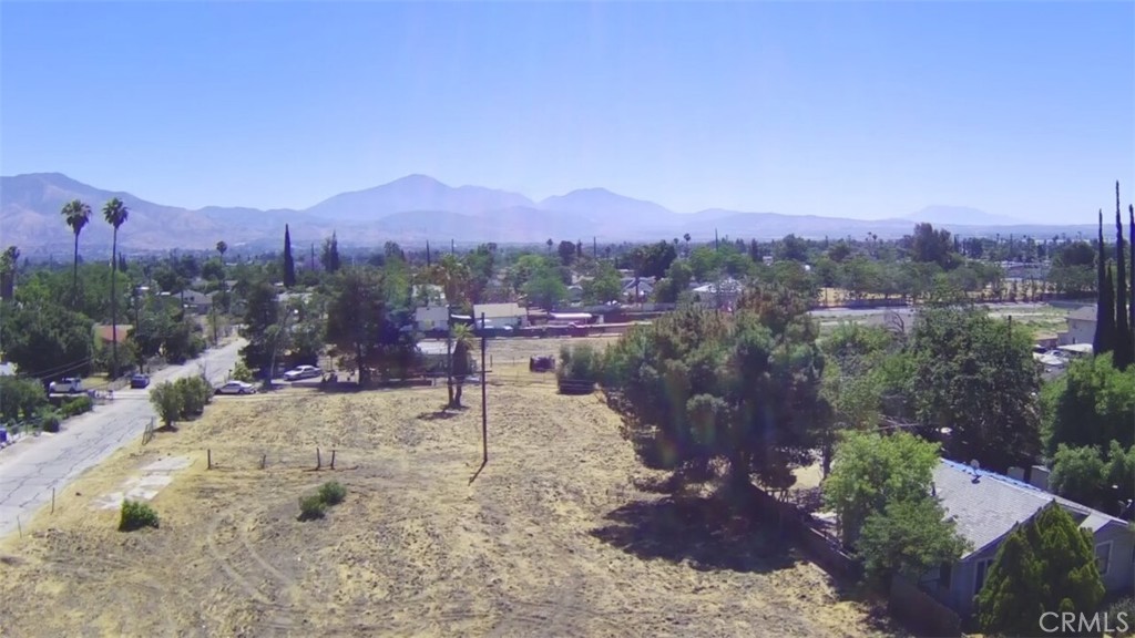 25237 Bessant St Property Photo 6