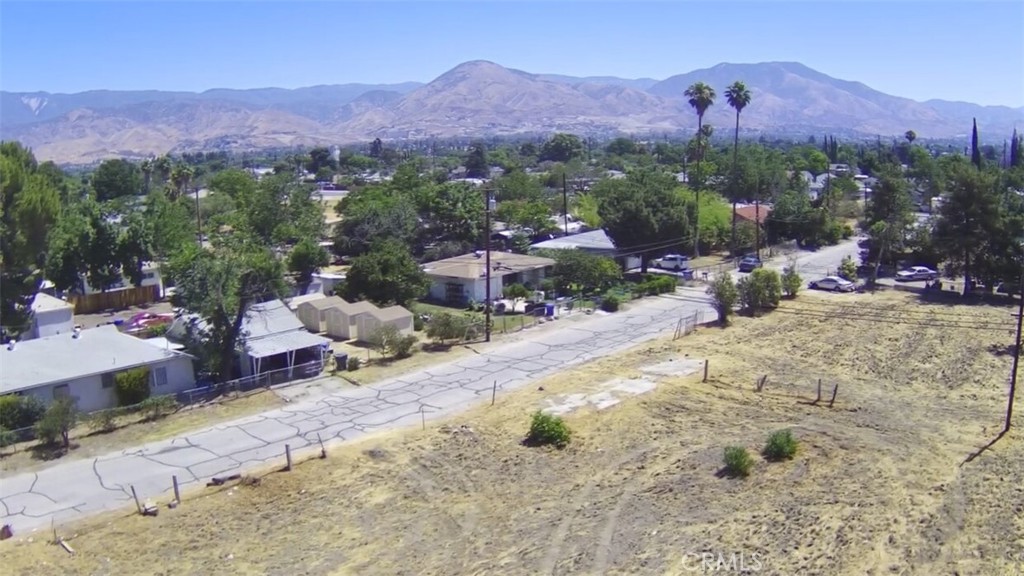 25237 Bessant St Property Photo 10