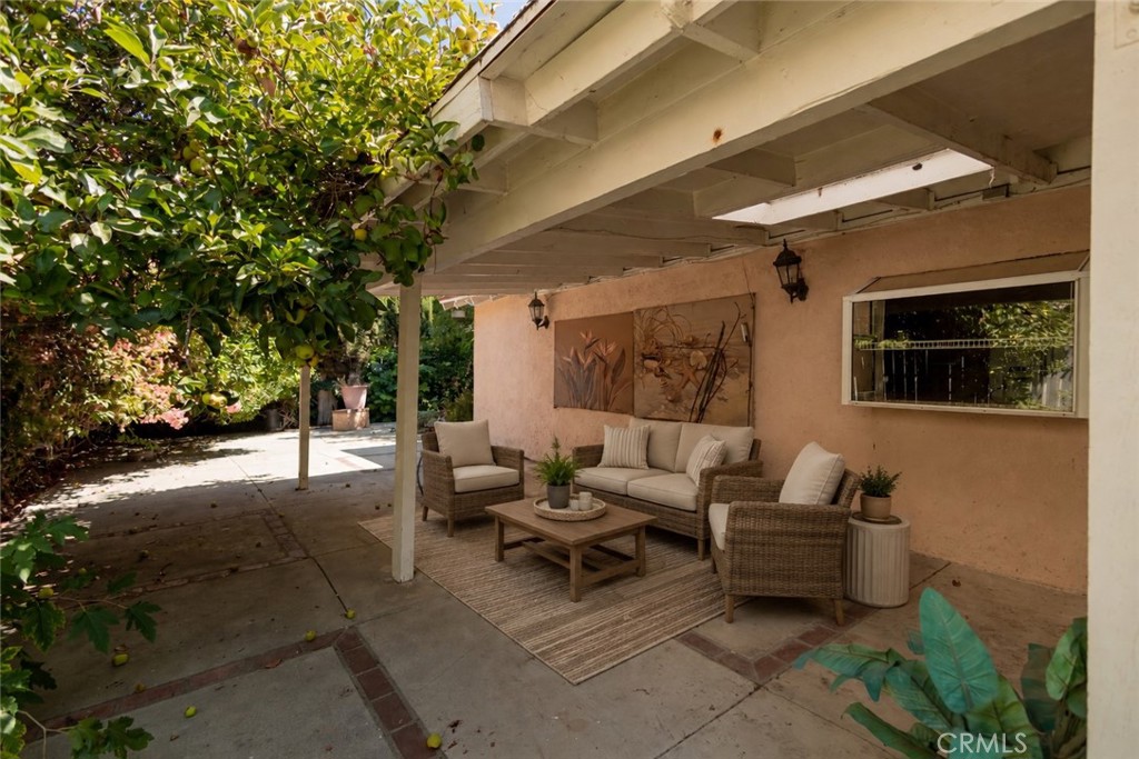18129 Delano Property Photo 23