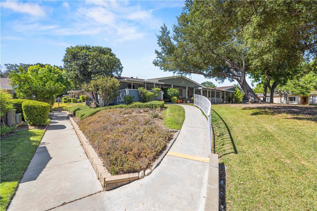 19231 Avenue Of The Oaks A Property Photo 21