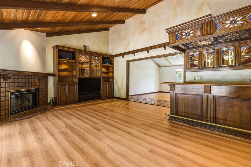 22231 Romar Street Property Photo 10
