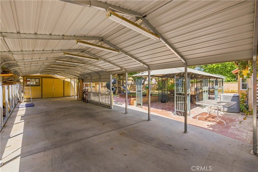 661 E J10 Avenue Property Photo 5