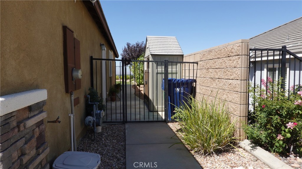 1569 Angora Property Photo 4
