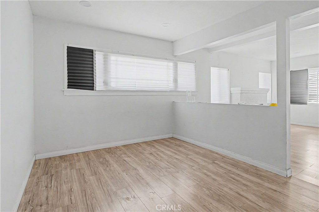 2829 S Rimpau Property Photo 8