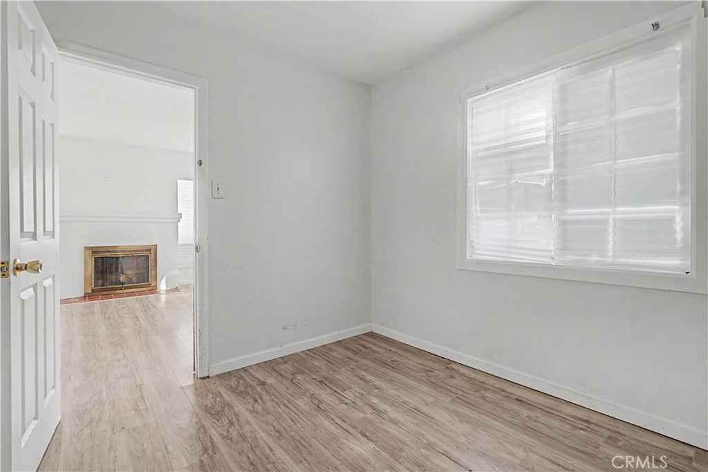 2829 S Rimpau Property Photo 13