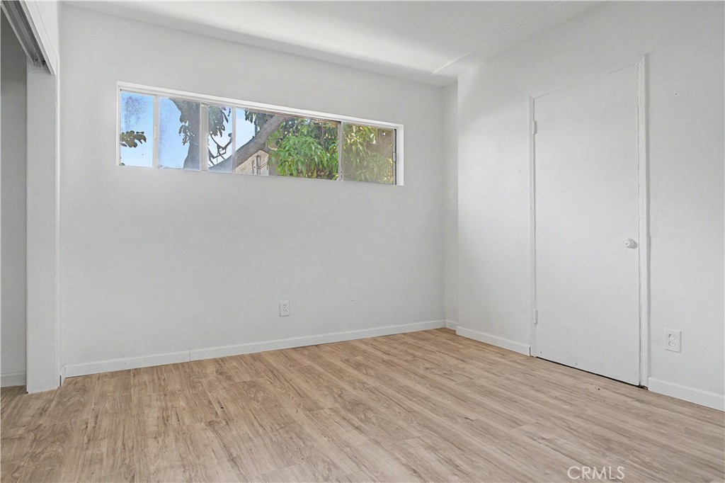2829 S Rimpau Property Photo 26