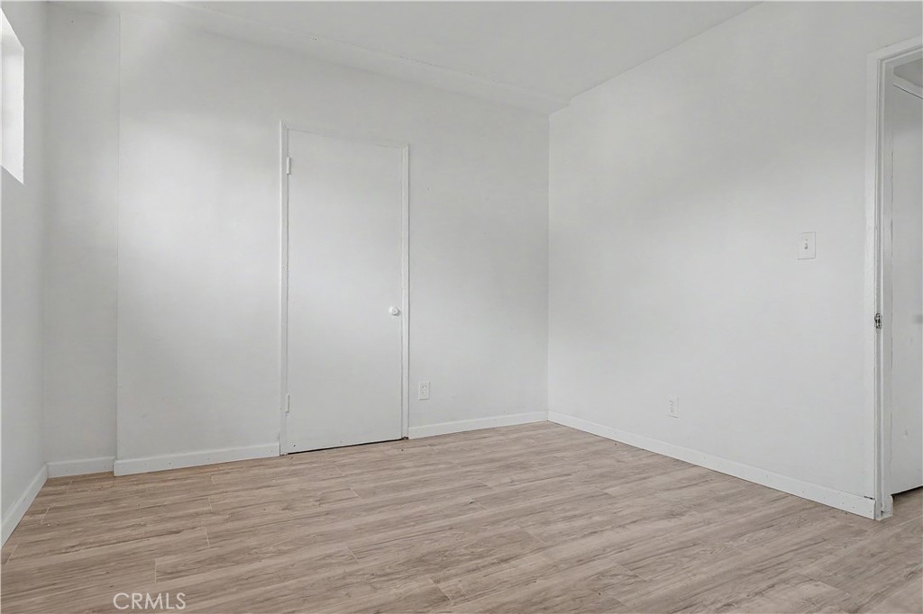 2829 S Rimpau Property Photo 27