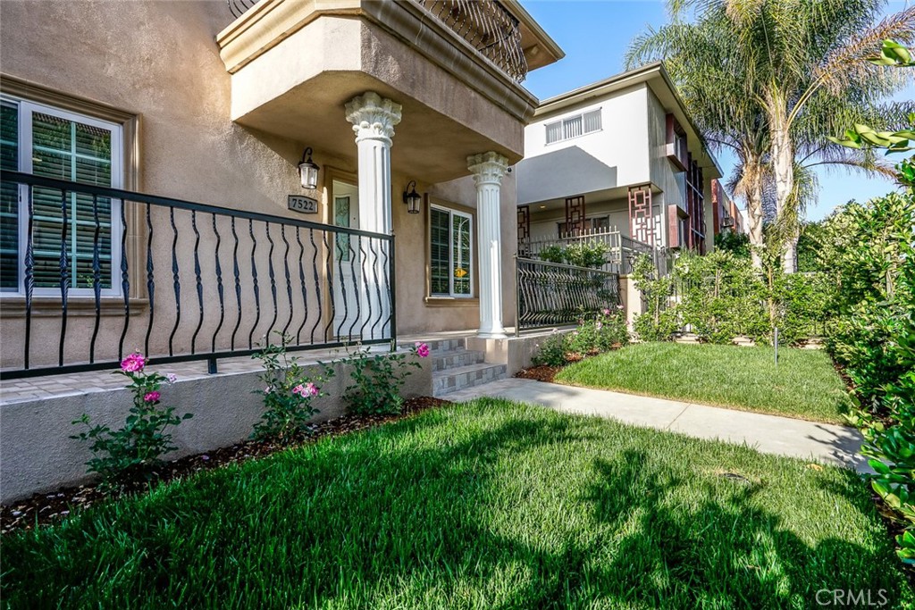 7522 Fountain Avenue Property Photo 1