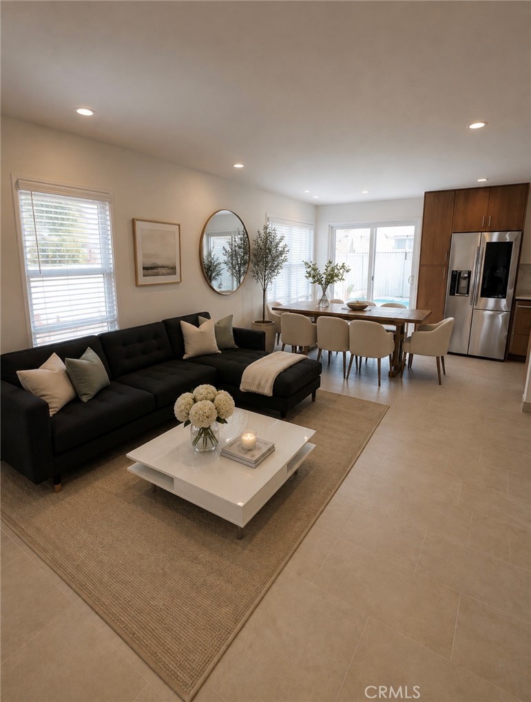13016 Archwood Street Property Photo 6