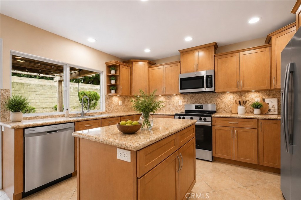 2391 Timberlane Property Photo 8