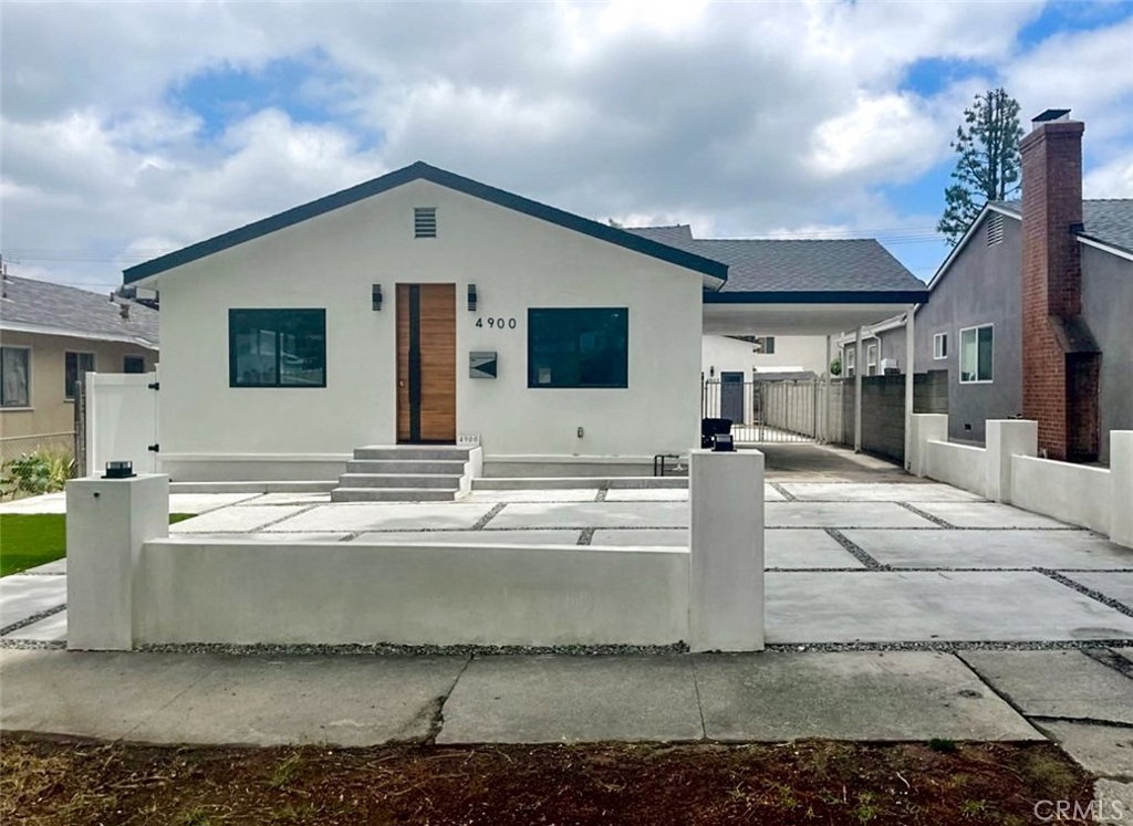 4900 Enfield Property Photo 1