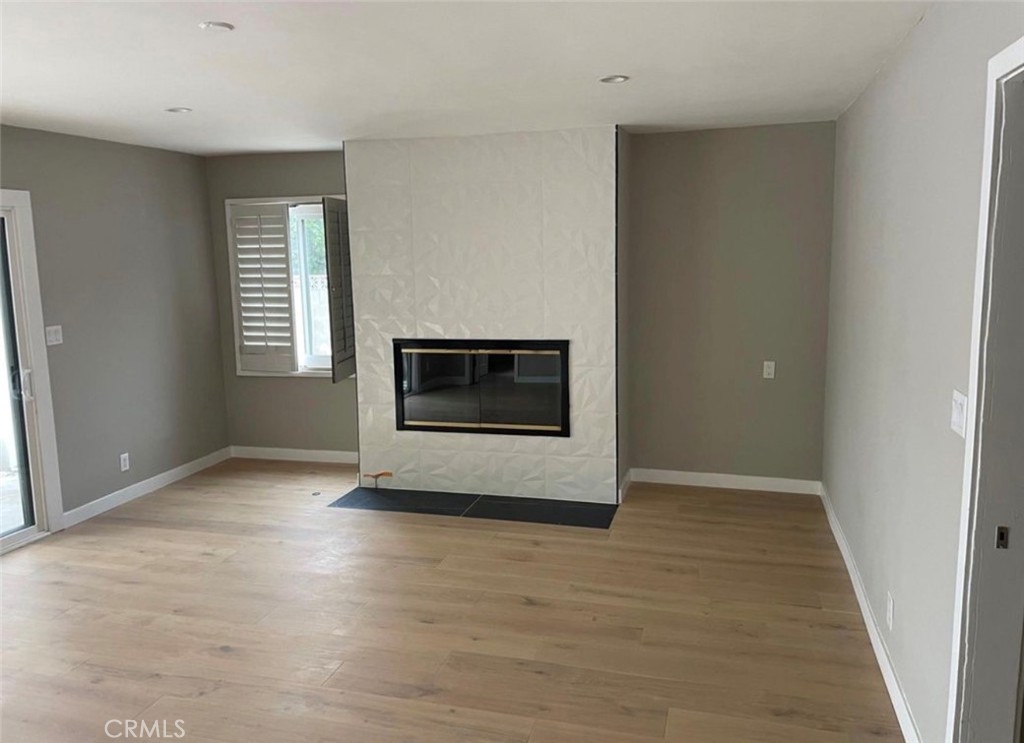 4900 Enfield Property Photo 5