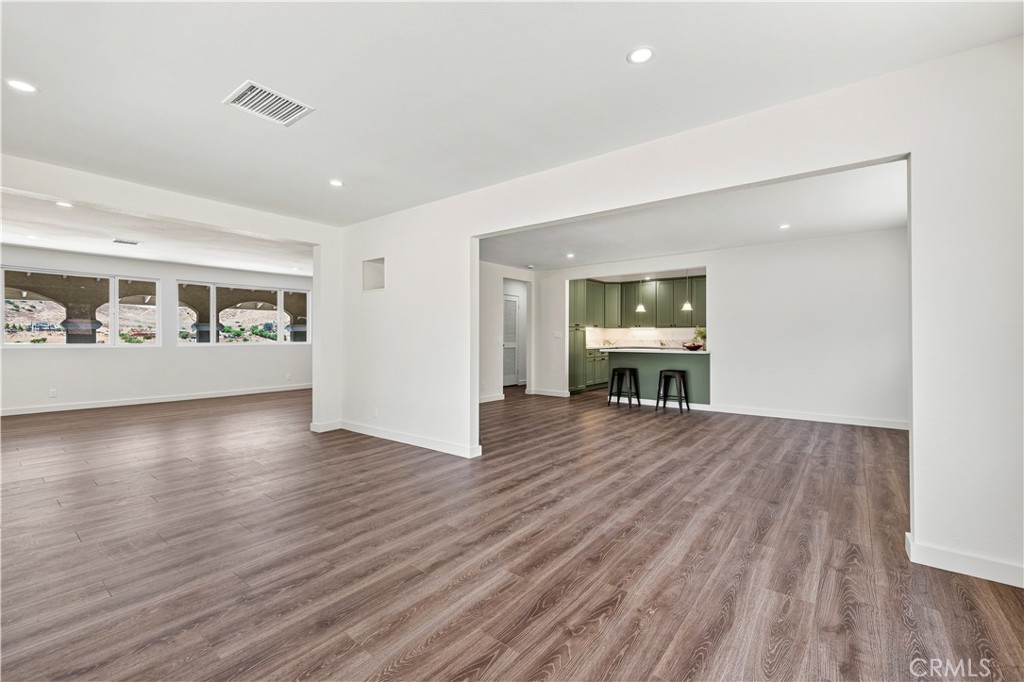 4545 Fairlane Street Property Photo 5