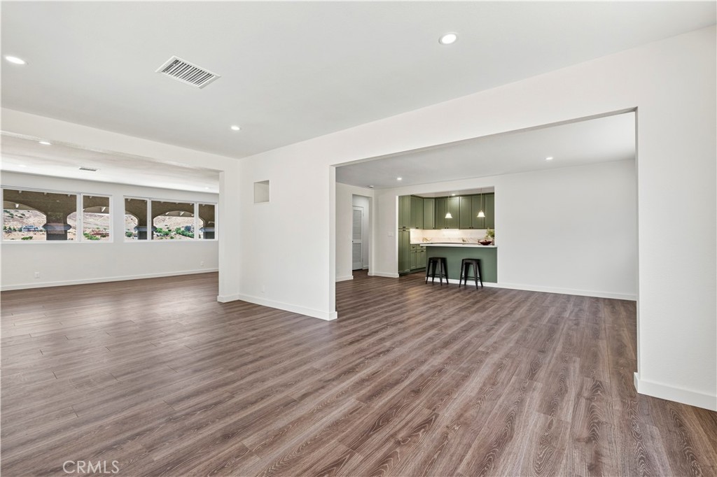 4545 Fairlane Street Property Photo 5