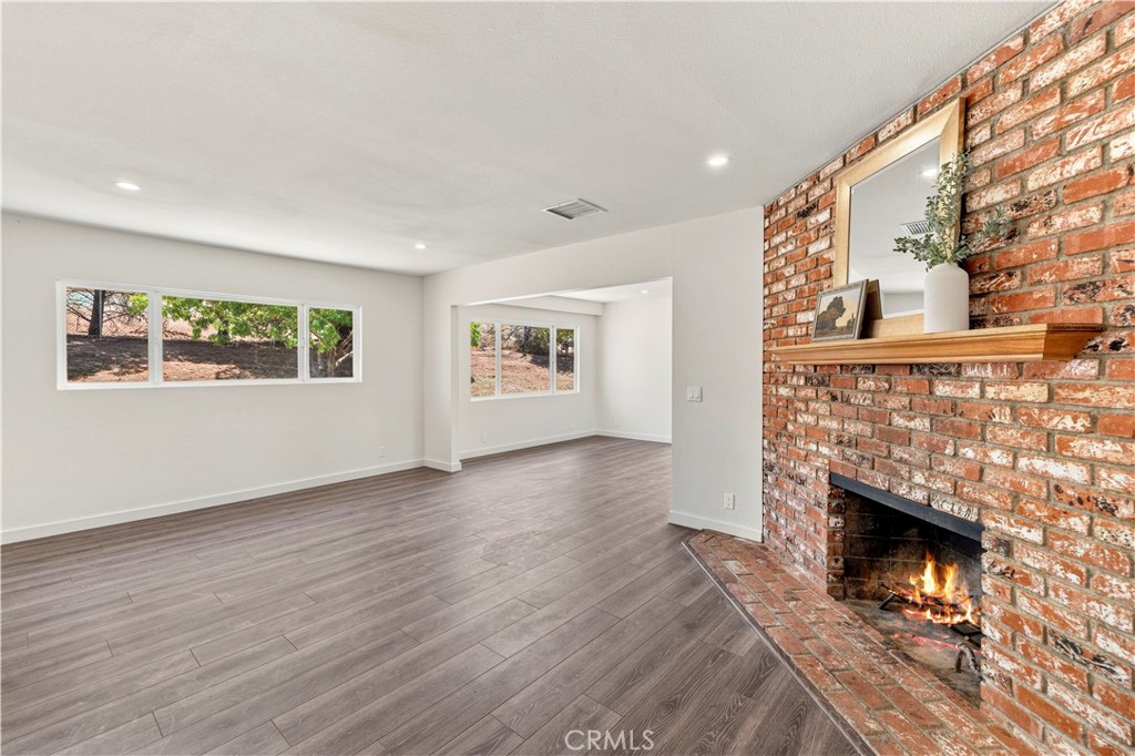 4545 Fairlane Street Property Photo 9