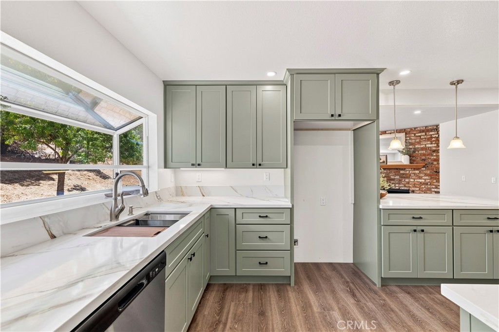 4545 Fairlane Street Property Photo 15