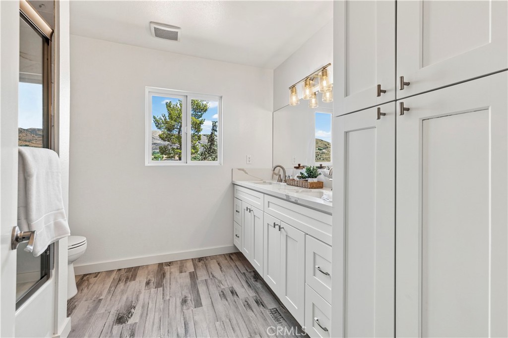 4545 Fairlane Street Property Photo 19