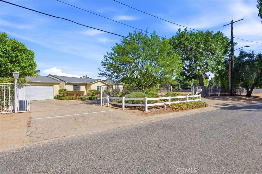 9920 Shoup Avenue Property Photo 3