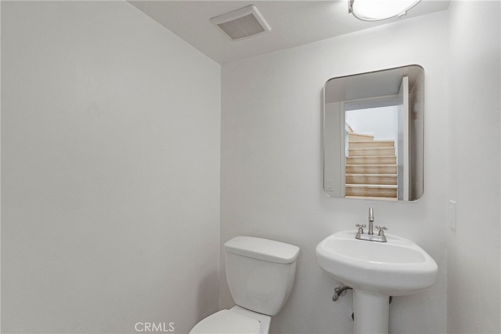 5142 Zelzah 25 Property Photo 16