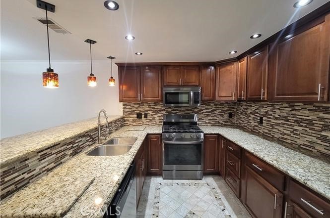 11076 Sharp Avenue C Property Photo 3