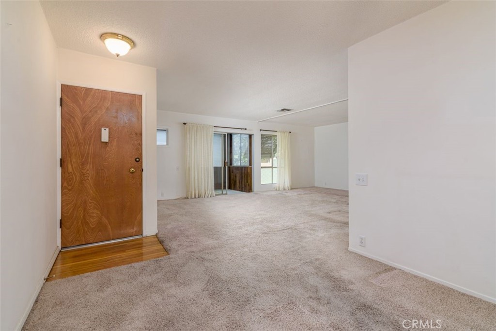 1901 Peyton Avenue W Property Photo 9