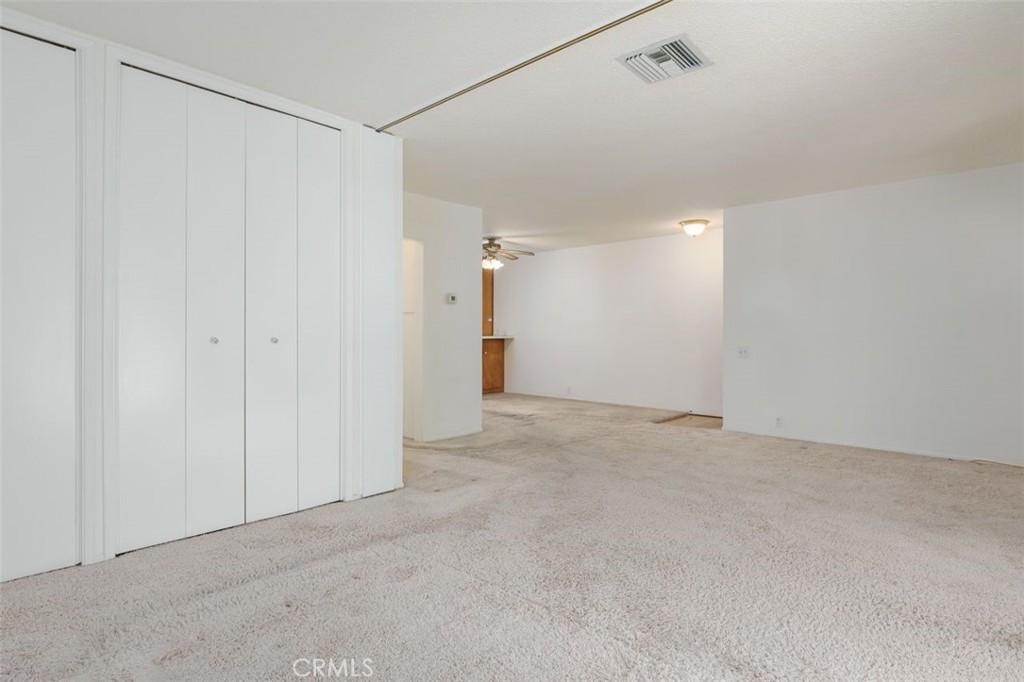 1901 Peyton Avenue W Property Photo 11