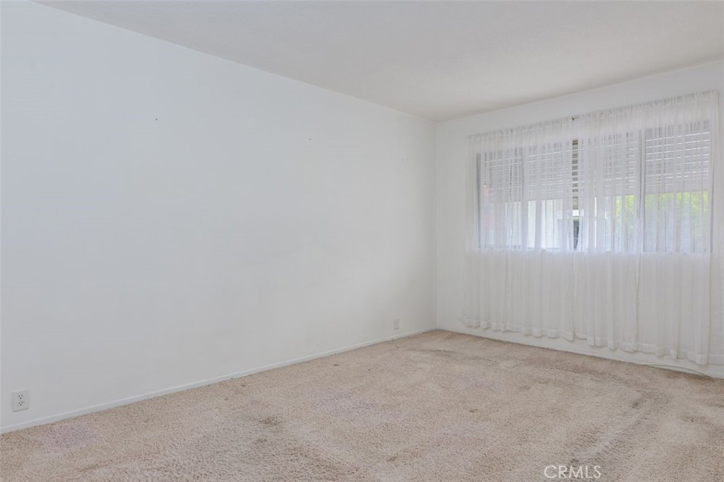 1901 Peyton Avenue W Property Photo 19