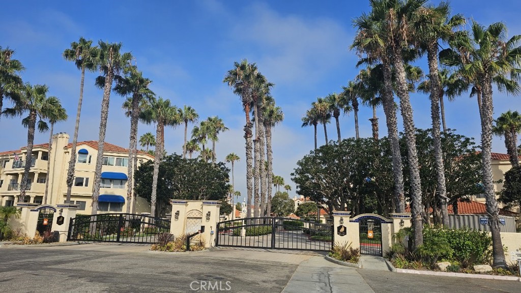 4235 Harbour Island Property Photo 1