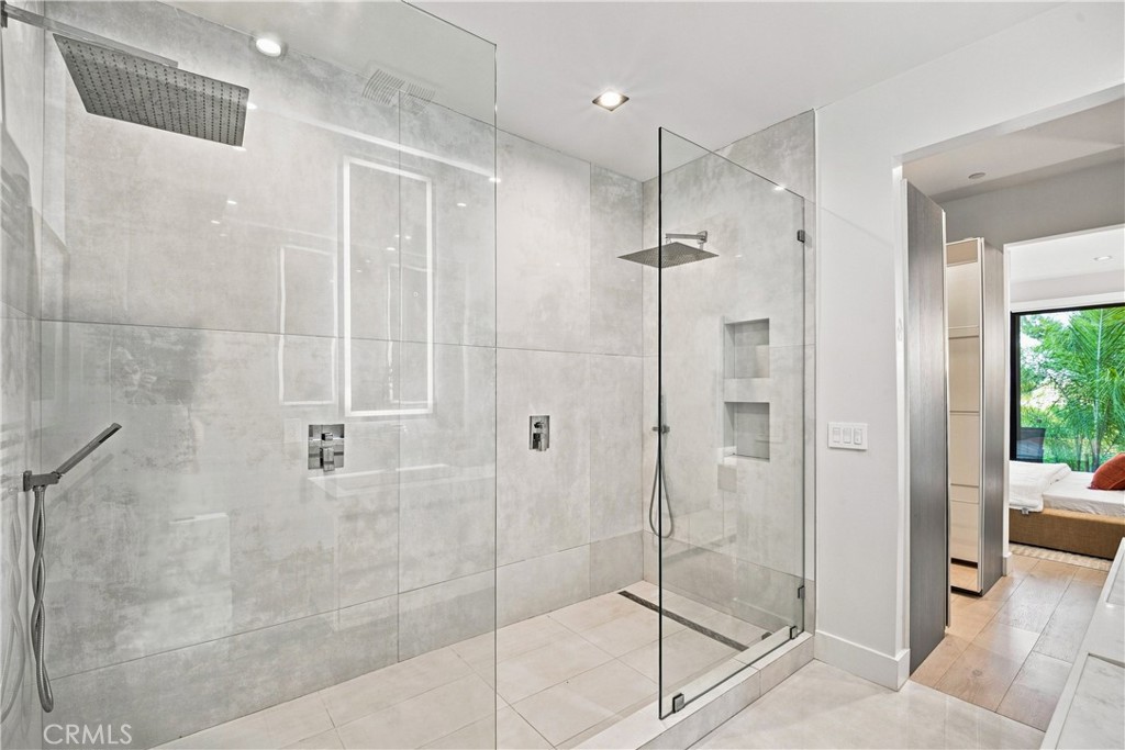 5170 Medina Road Property Photo 42