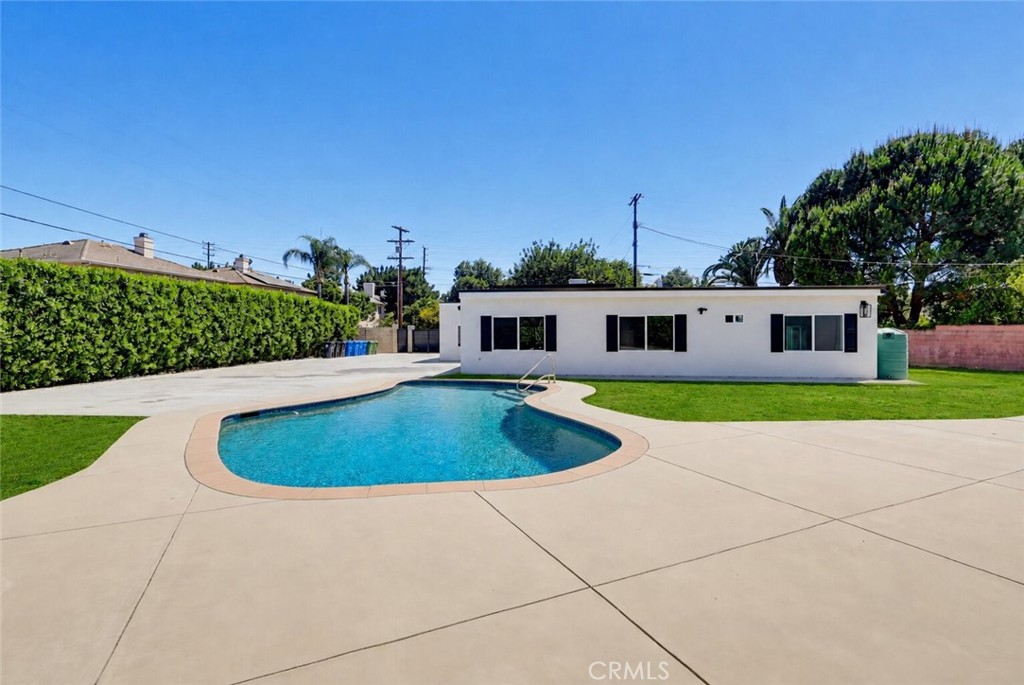 8738 Paso Robles Property Photo 4