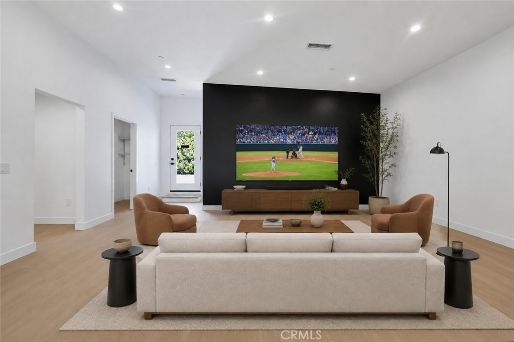 8738 Paso Robles Property Photo 7