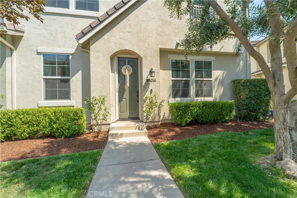 24014 Park Lane Property Photo 2
