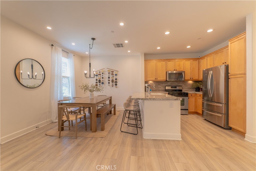 24014 Park Lane Property Photo 9